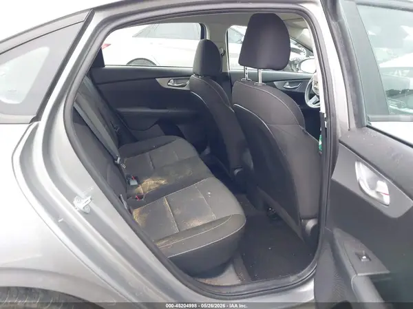 3KPF24AD9NE494239 2022 KIA FORTE - Image 8