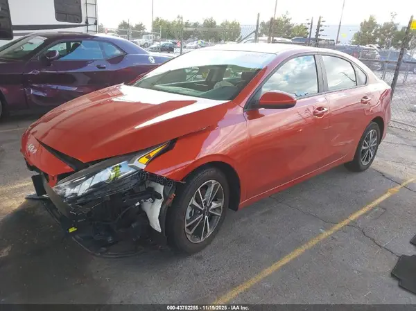 3KPF24AD9NE494676 2022 KIA FORTE - Image 2