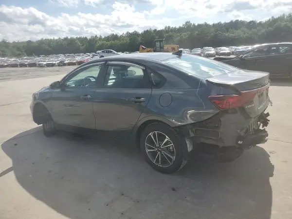 3KPF24AD9NE496590 2022 KIA FORTE - Image 2