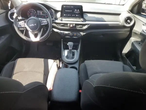 3KPF24AD9NE503876 2022 KIA FORTE - Image 8