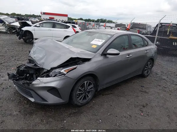 3KPF24AD9PE506294 2023 KIA FORTE - Image 2