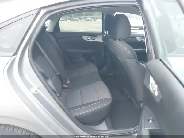 3KPF24AD9PE510538 2023 KIA FORTE - Image 8