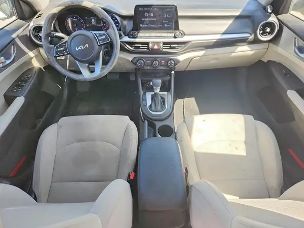 3KPF24AD9PE511351 2023 KIA FORTE - Image 8