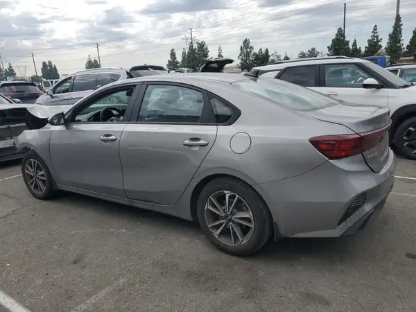 3KPF24AD9PE520163 2023 KIA FORTE - Image 2