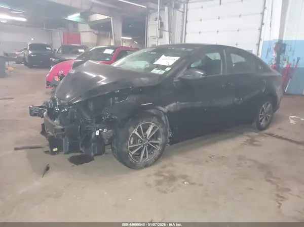 3KPF24AD9PE520227 2023 KIA FORTE - Image 2