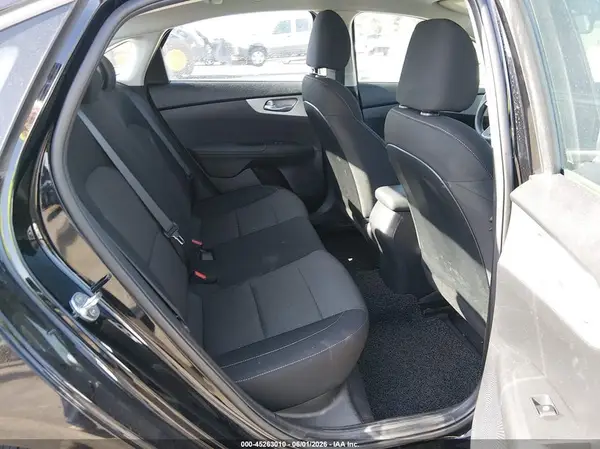 3KPF24AD9PE520521 2023 KIA FORTE - Image 8