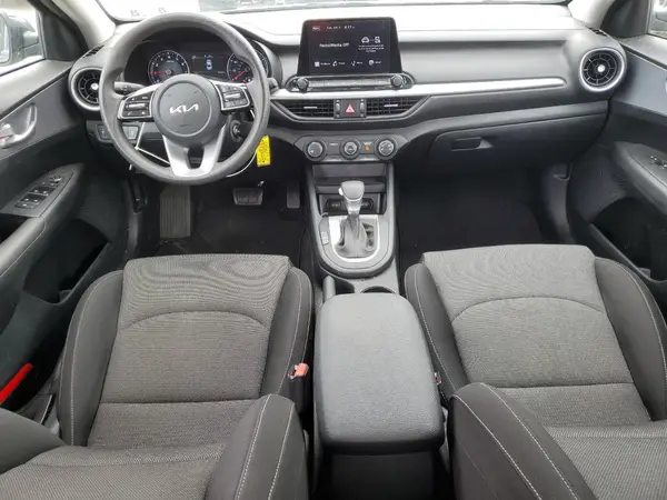 3KPF24AD9PE521944 2023 KIA FORTE - Image 8