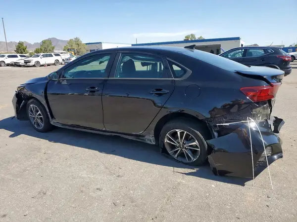 3KPF24AD9PE523631 2023 KIA FORTE - Image 2