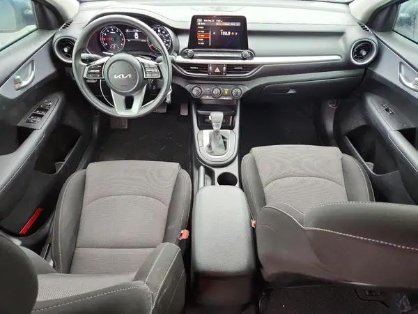 3KPF24AD9PE524777 2023 KIA FORTE - Image 8