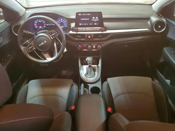 3KPF24AD9PE525895 2023 KIA FORTE - Image 8