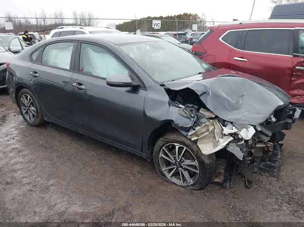 3KPF24AD9PE527856 2023 KIA FORTE - Image 1