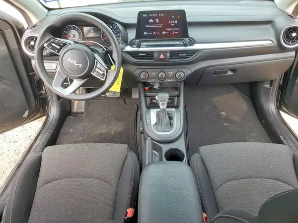 3KPF24AD9PE528750 2023 KIA FORTE - Image 8