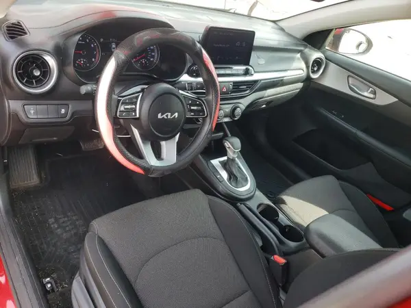 3KPF24AD9PE532331 2023 KIA FORTE - Image 8