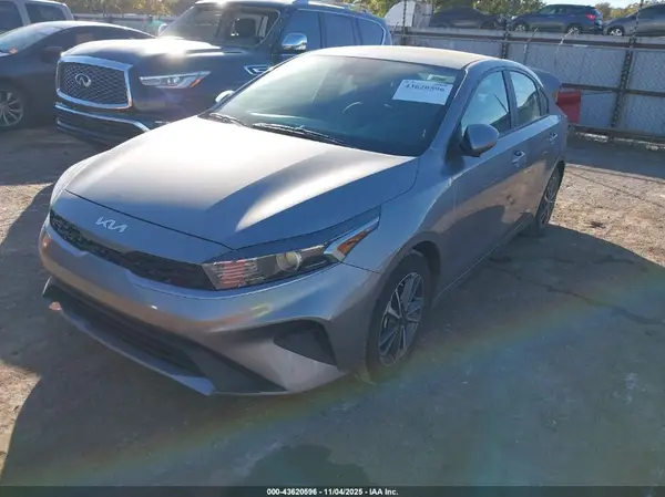 3KPF24AD9PE535939 2023 KIA FORTE - Image 2
