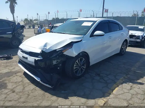 3KPF24AD9PE538873 2023 KIA FORTE - Image 2