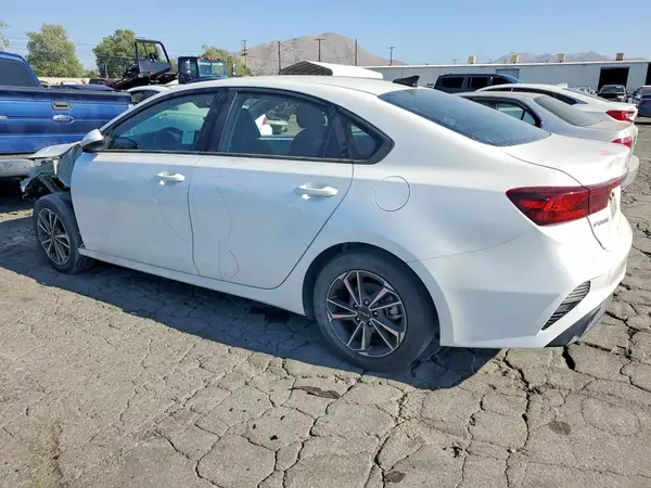 3KPF24AD9PE539067 2023 KIA FORTE - Image 2
