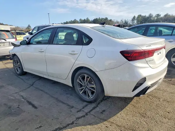 3KPF24AD9PE539229 2023 KIA FORTE - Image 2