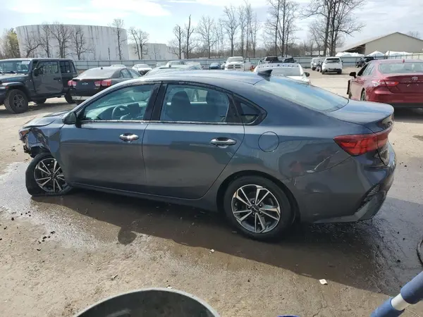 3KPF24AD9PE542485 2023 KIA FORTE - Image 2