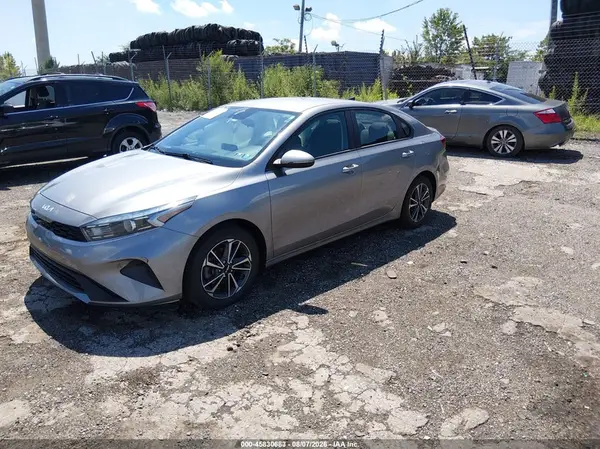 3KPF24AD9PE543409 2023 KIA FORTE - Image 2