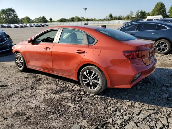 3KPF24AD9PE543538 2023 KIA FORTE - Image 2