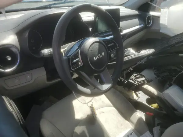3KPF24AD9PE544009 2023 KIA FORTE - Image 8