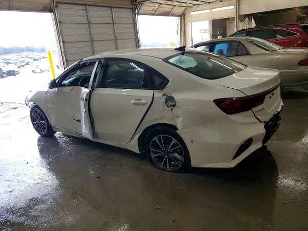 3KPF24AD9PE545046 2023 KIA FORTE - Image 2