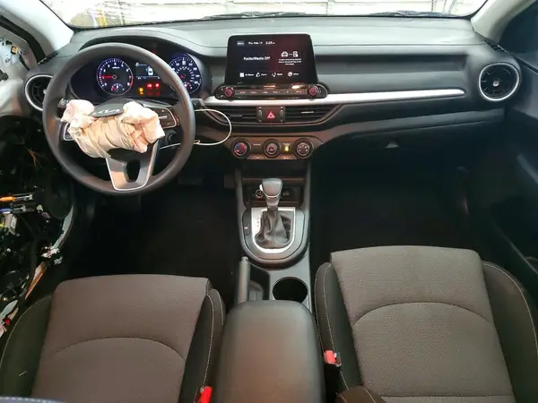 3KPF24AD9PE545046 2023 KIA FORTE - Image 8