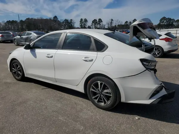 3KPF24AD9PE545192 2023 KIA FORTE - Image 2