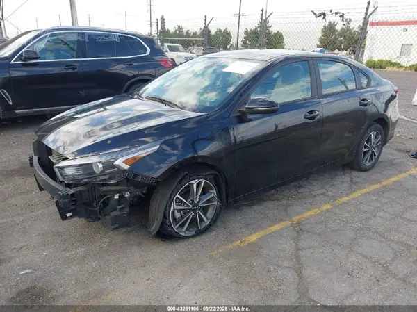 3KPF24AD9PE545323 2023 KIA FORTE - Image 2