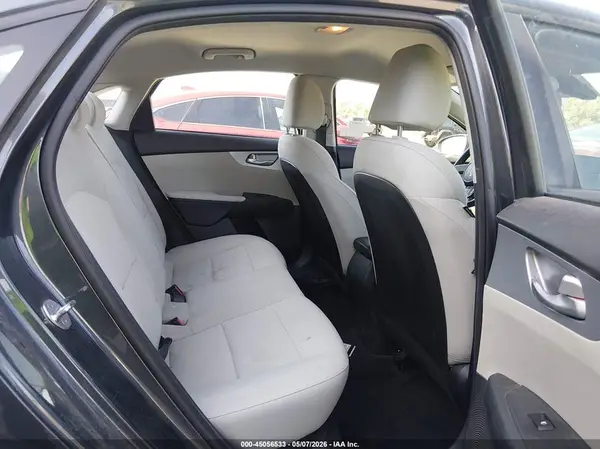3KPF24AD9PE549632 2023 KIA FORTE - Image 8