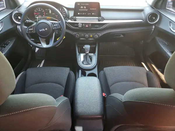 3KPF24AD9PE550117 2023 KIA FORTE - Image 8
