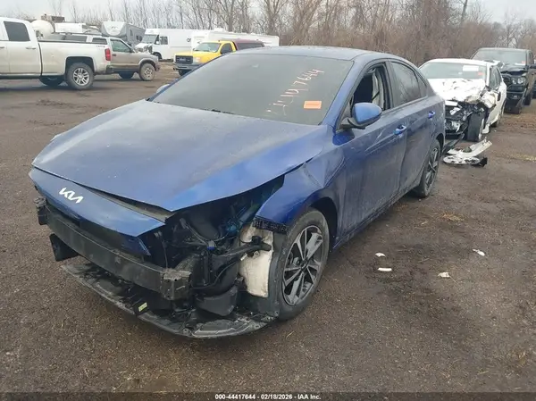 3KPF24AD9PE551882 2023 KIA FORTE - Image 2