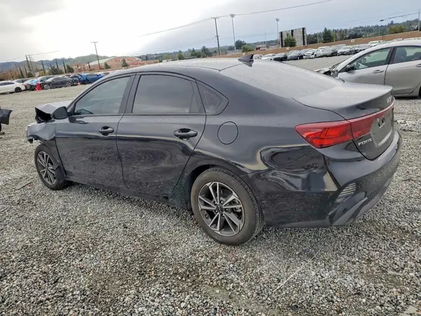 3KPF24AD9PE552661 2023 KIA FORTE - Image 2