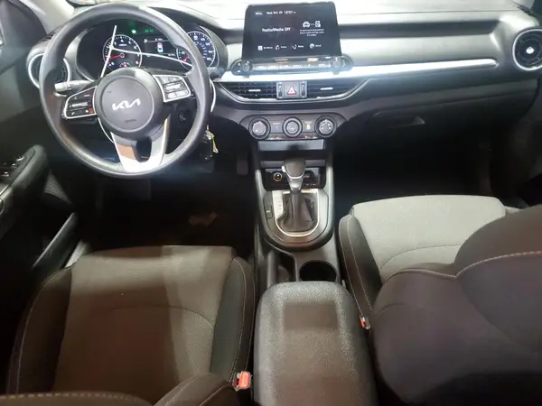 3KPF24AD9PE552871 2023 KIA FORTE - Image 8