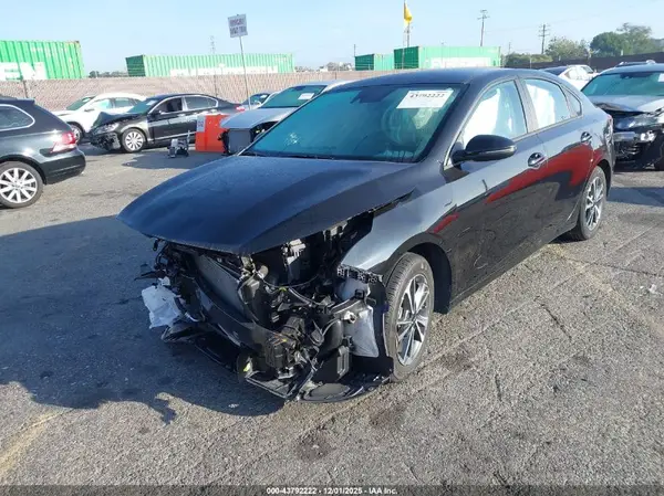 3KPF24AD9PE552921 2023 KIA FORTE - Image 2