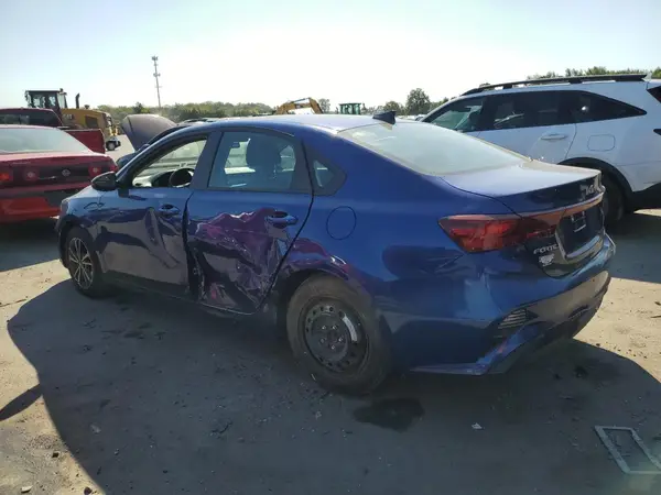 3KPF24AD9PE553308 2023 KIA FORTE - Image 2