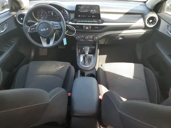 3KPF24AD9PE553339 2023 KIA FORTE - Image 8