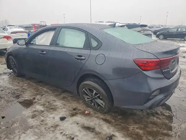 3KPF24AD9PE555303 2023 KIA FORTE - Image 2
