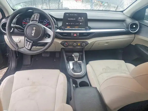 3KPF24AD9PE555303 2023 KIA FORTE - Image 8