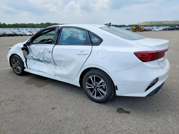3KPF24AD9PE559903 2023 KIA FORTE - Image 2