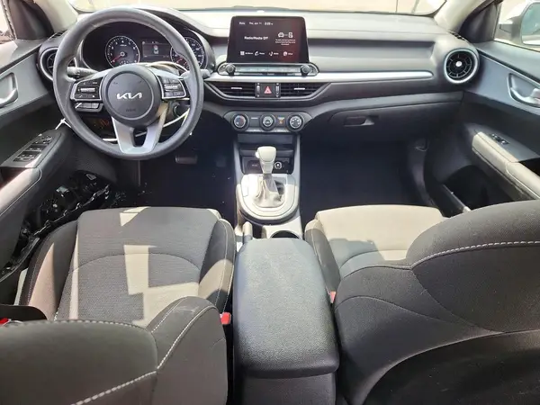 3KPF24AD9PE559903 2023 KIA FORTE - Image 8