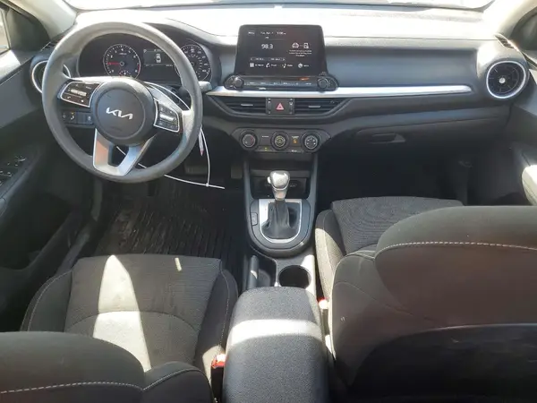 3KPF24AD9PE561103 2023 KIA FORTE - Image 8