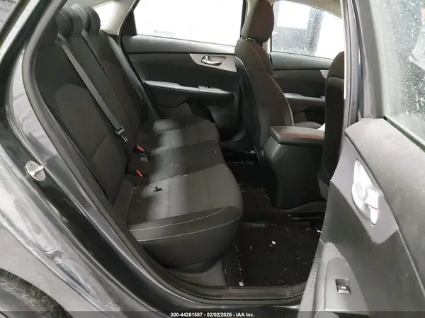 3KPF24AD9PE561652 2023 KIA FORTE - Image 8