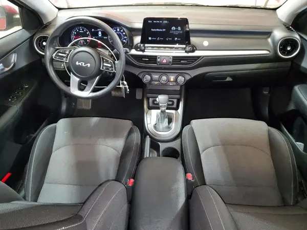 3KPF24AD9PE565359 2023 KIA FORTE - Image 8