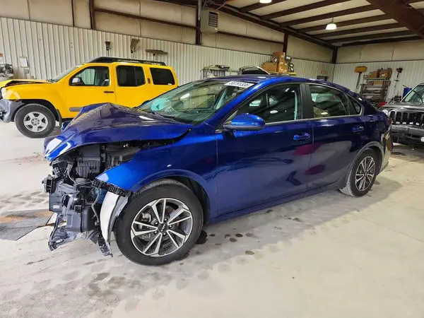 3KPF24AD9PE565765 2023 KIA FORTE - Image 1