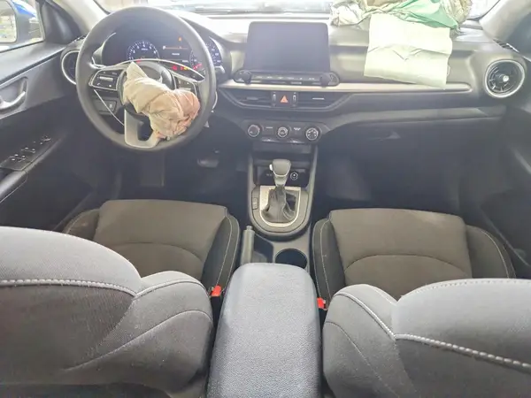 3KPF24AD9PE565765 2023 KIA FORTE - Image 8
