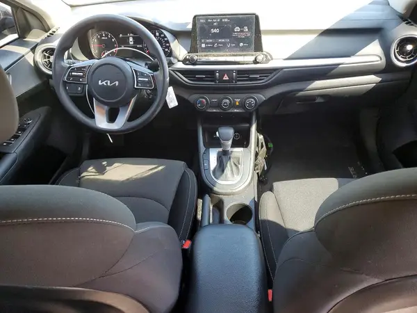 3KPF24AD9PE567886 2023 KIA FORTE - Image 8