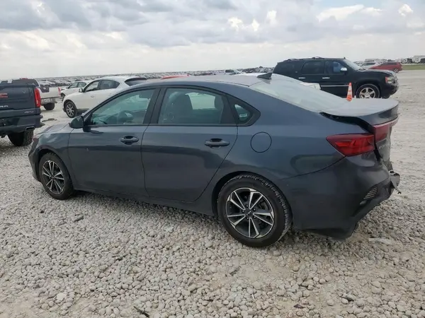 3KPF24AD9PE567919 2023 KIA FORTE - Image 2
