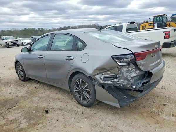 3KPF24AD9PE568004 2023 KIA FORTE - Image 2