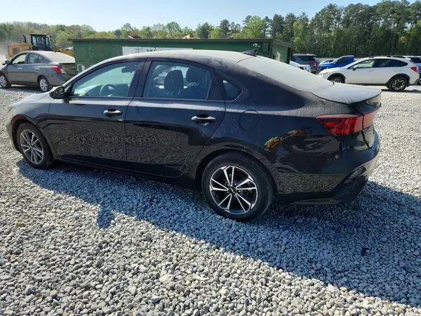 3KPF24AD9PE568763 2023 KIA FORTE - Image 2